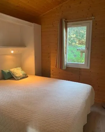 Chalet 2 Chambres Avec Piscine Chauffee Et Parking - Mont St Loup - Ref Pesc 02 Daire Agde